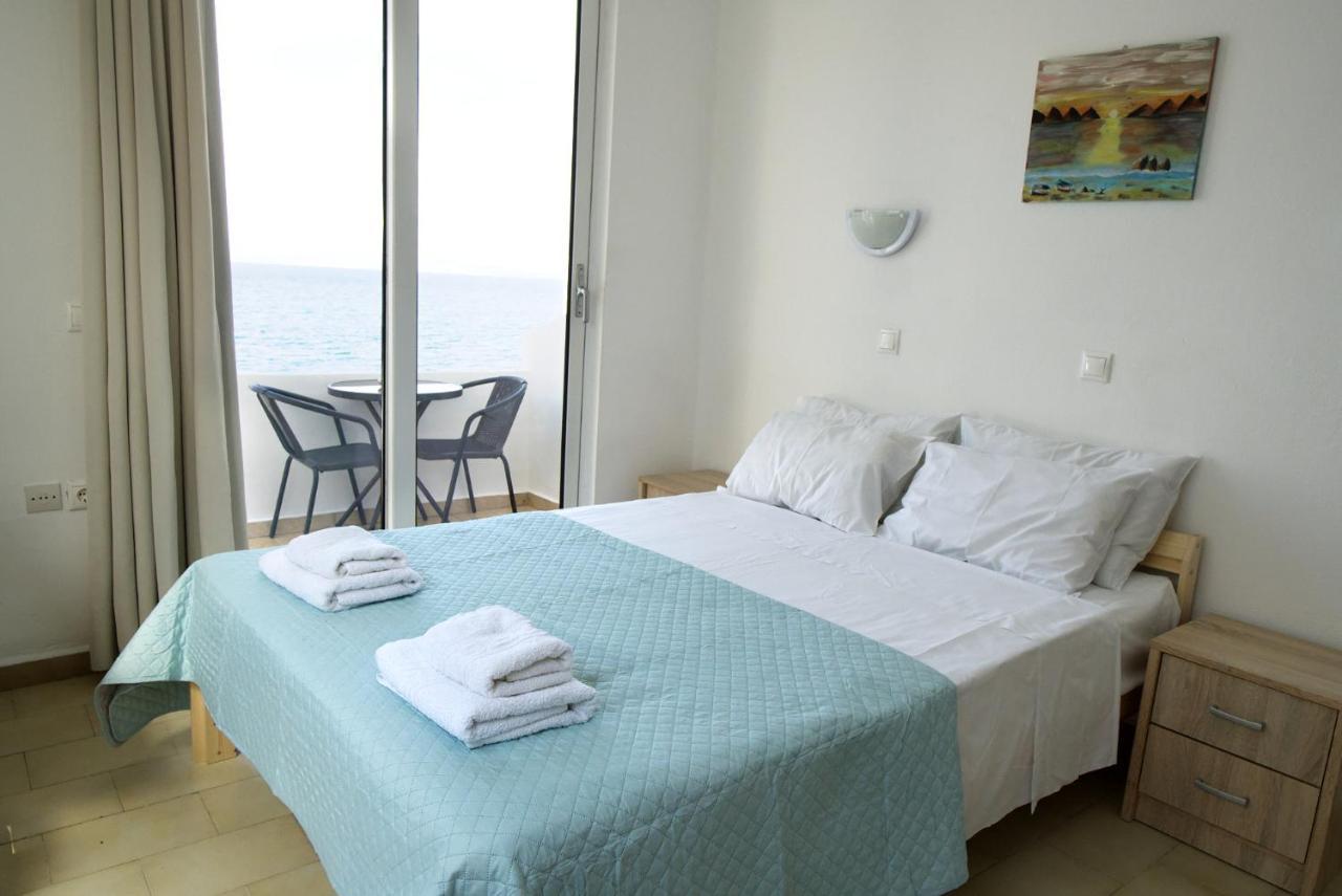 Lilian'S Seaview-Party Street-Youth Studios Rhodes City Bagian luar foto