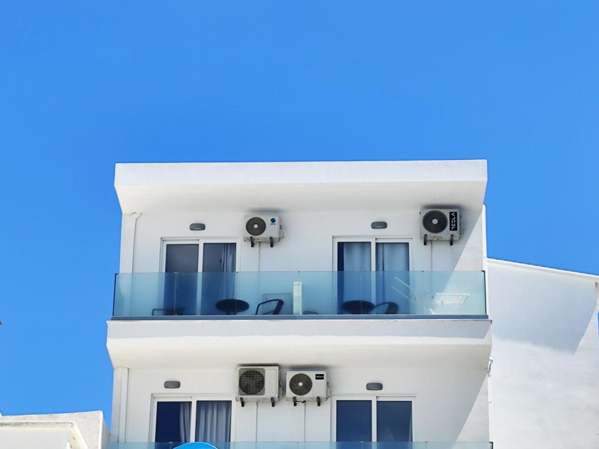 Lilian'S Seaview-Party Street-Youth Studios Rhodes City Bagian luar foto