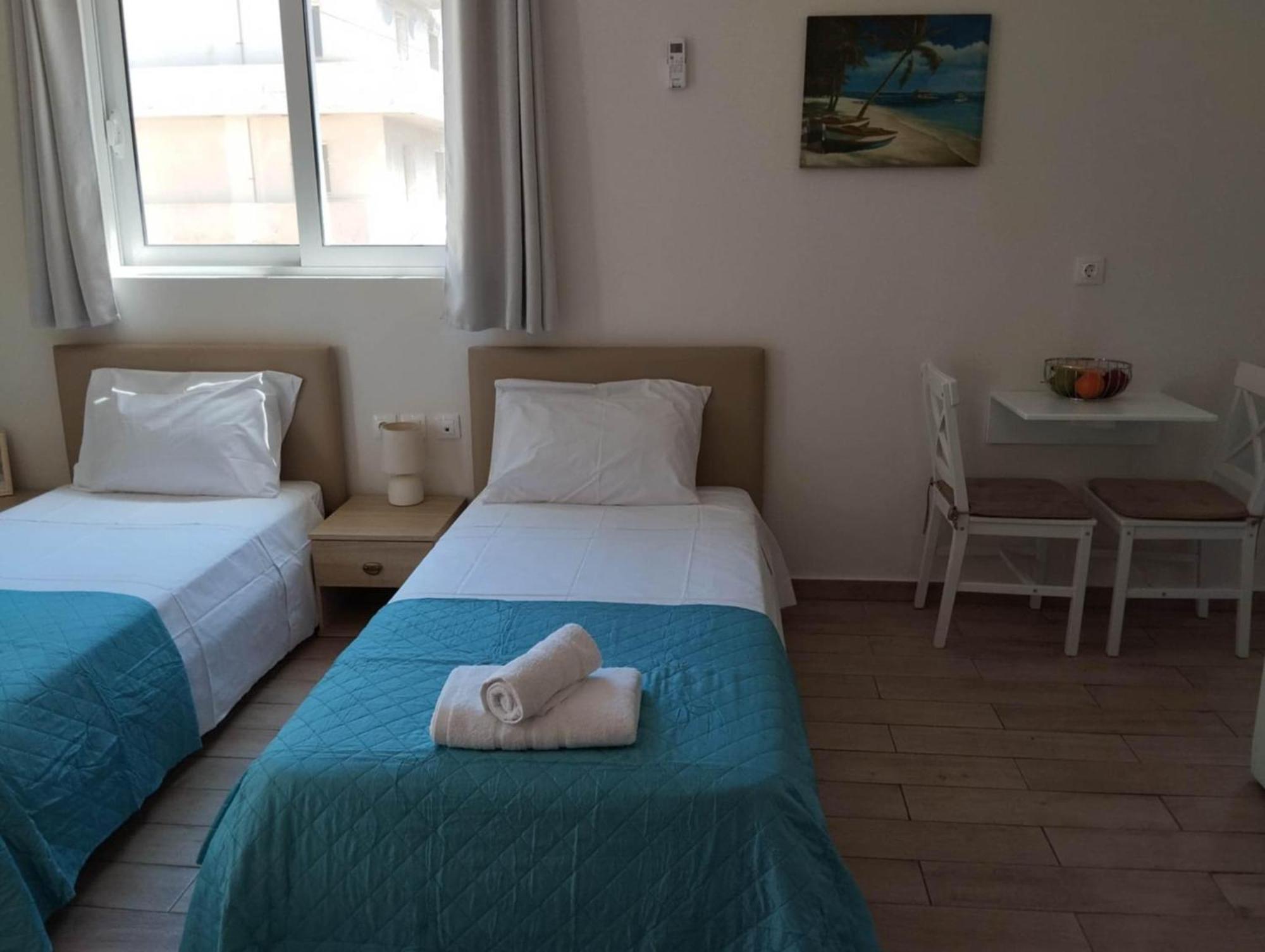 Lilian'S Seaview-Party Street-Youth Studios Rhodes City Bagian luar foto